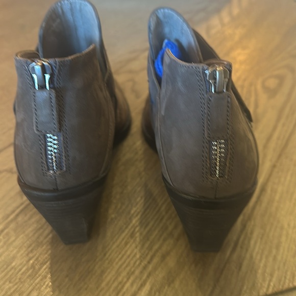 Eileen Fisher - Picture 3 of 5